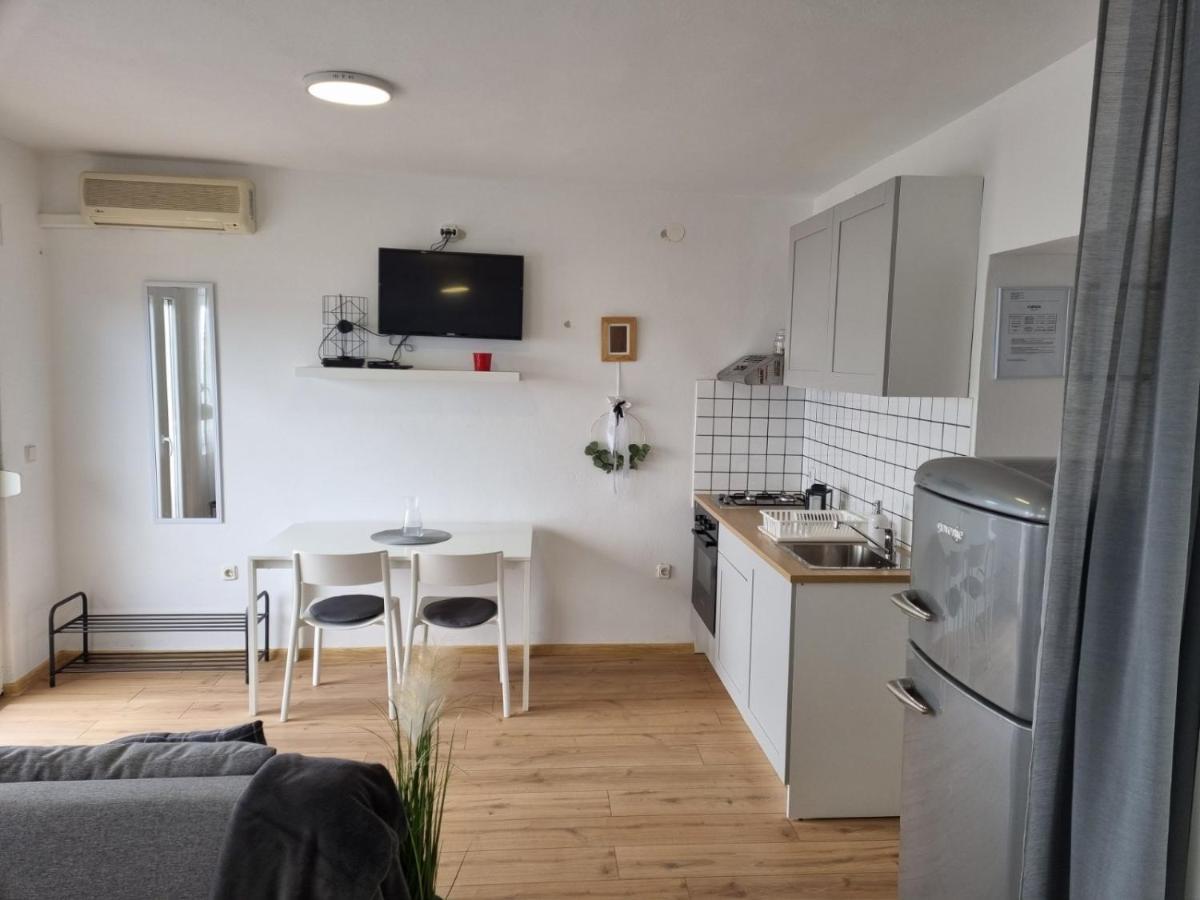 Apartmani Mali Selce Exteriér fotografie