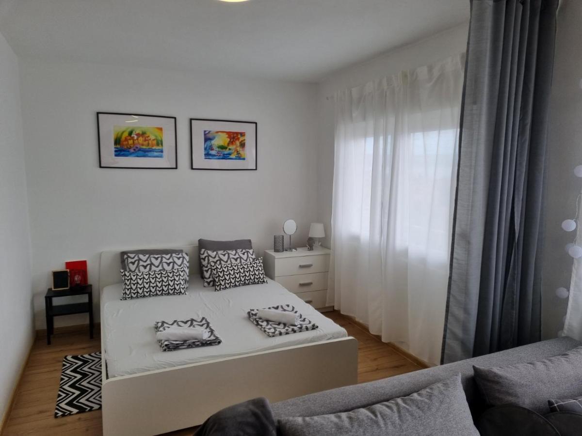 Apartmani Mali Selce Exteriér fotografie