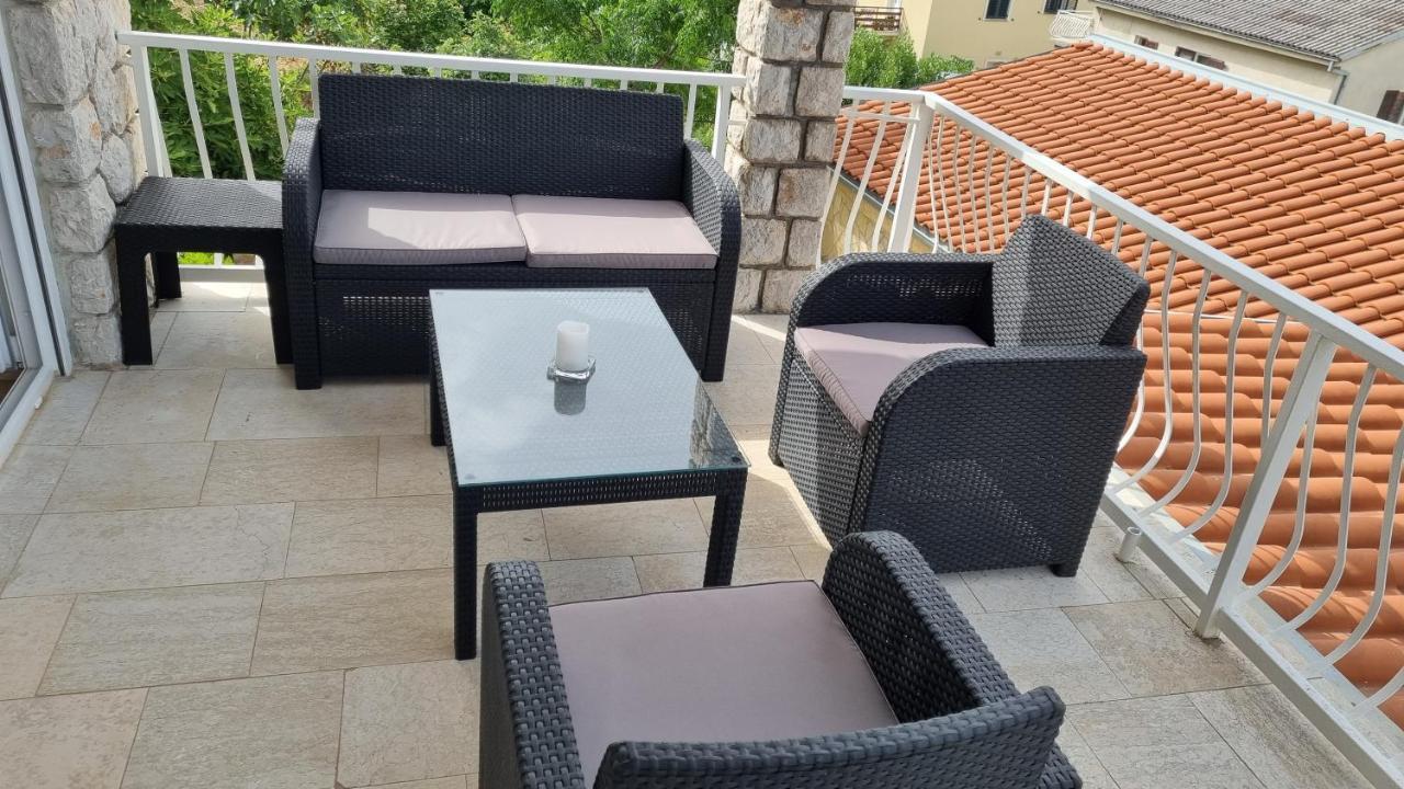 Apartmani Mali Selce Exteriér fotografie