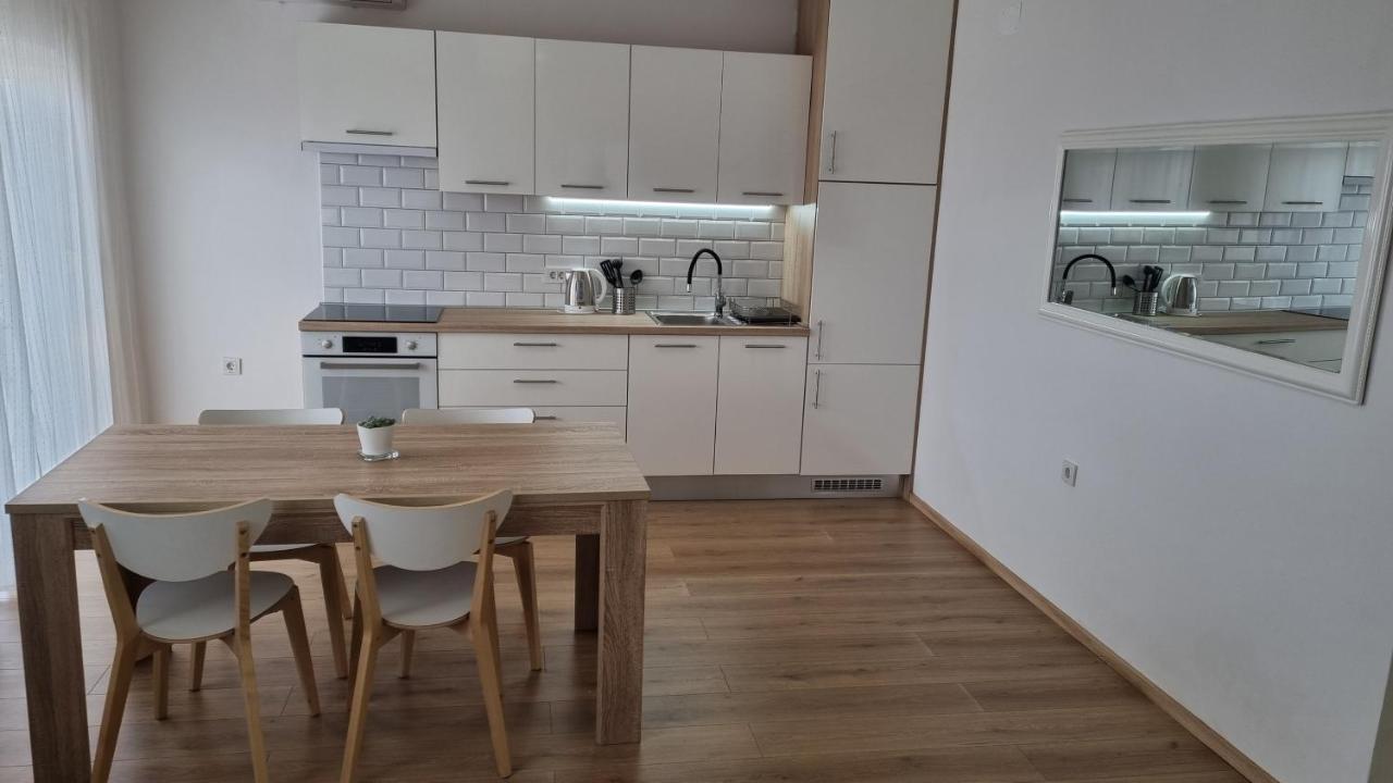 Apartmani Mali Selce Exteriér fotografie