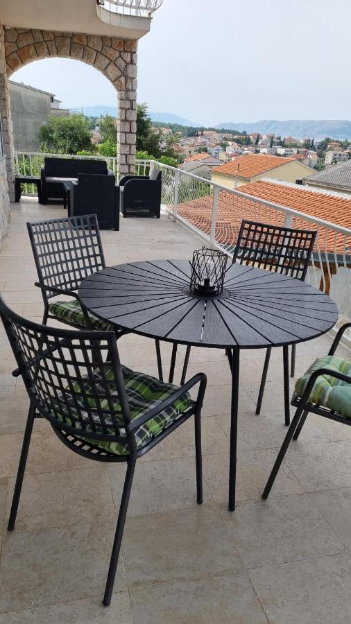 Apartmani Mali Selce Exteriér fotografie