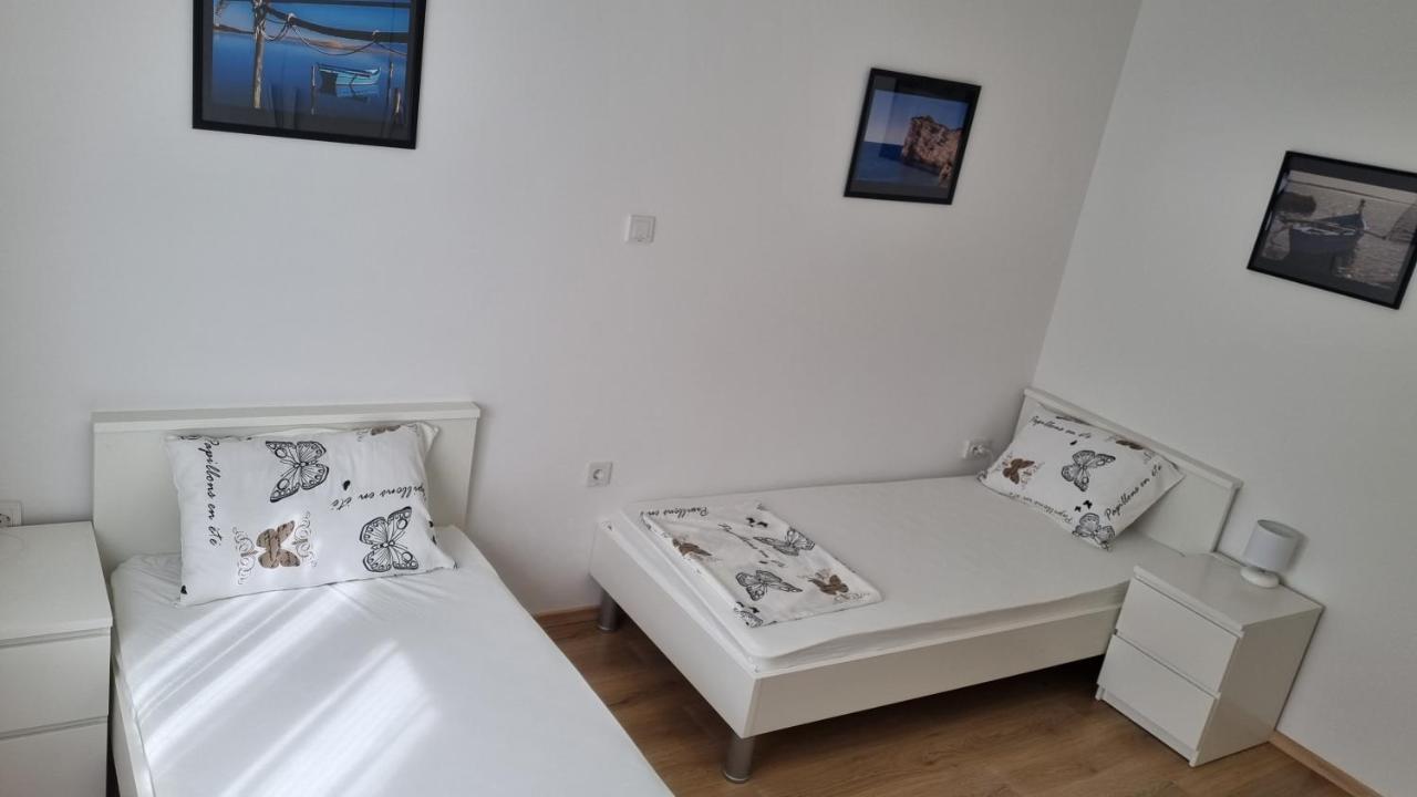 Apartmani Mali Selce Exteriér fotografie